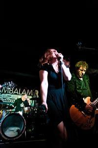 Portrait photo of the artist Amplifirez