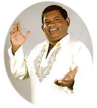 Portrait photo of the artist Anton Jude