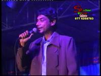 Portrait photo of the artist Chaminda Wellappuli