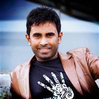 Portrait photo of the artist Shivantha Fernando