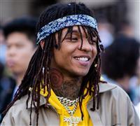 Portrait photo of the artist Sunflower