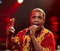 Portrait photo of the artist Wayo